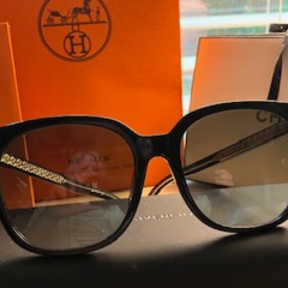 Givenchy GV7085/F/S  Sunglasses - Picture 2 of 9